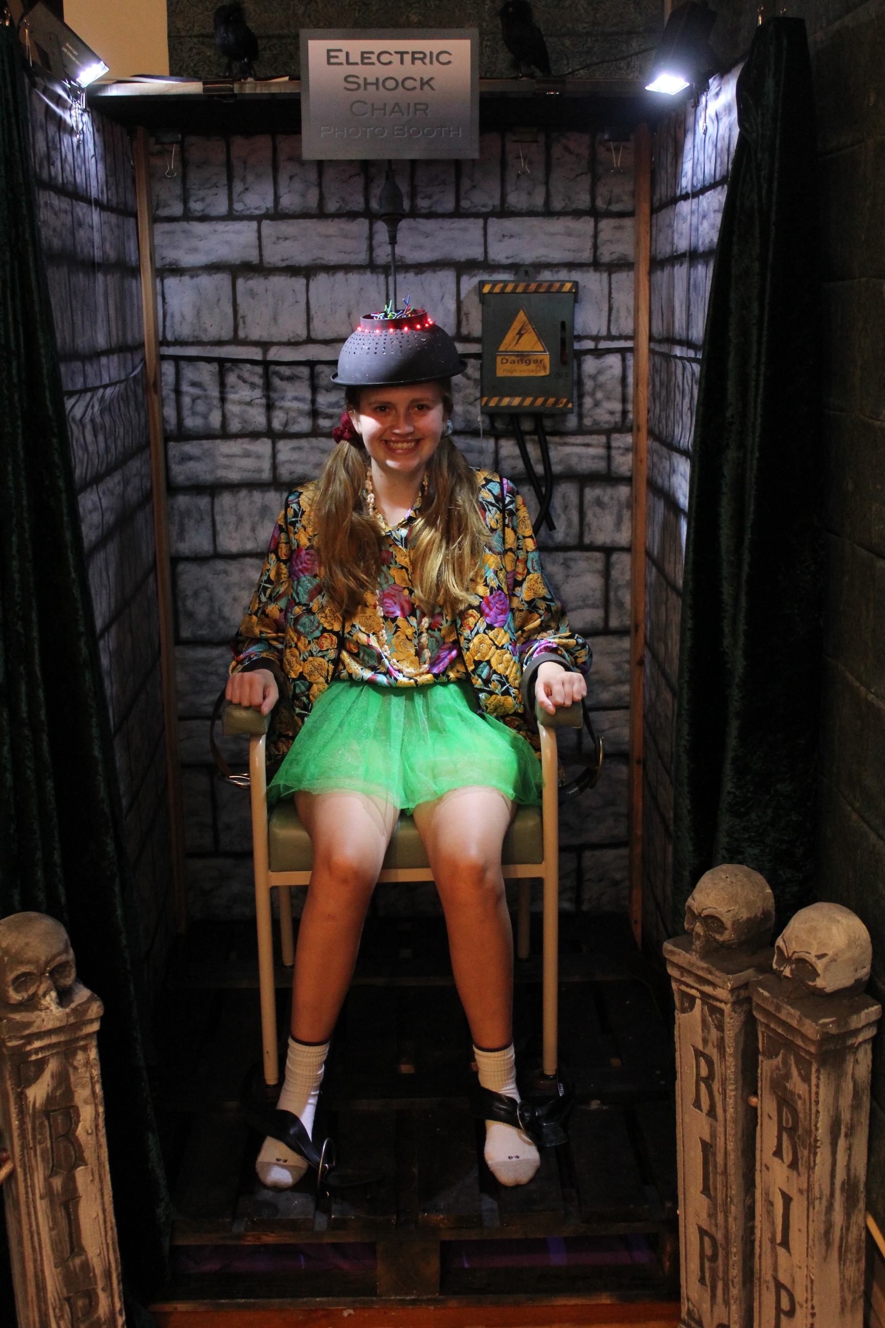 How to Make an Electric Chair Blog Chic Party Ideas